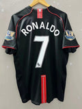 Camiseta Retro Cristiano Ronaldo — Edición Coleccionista