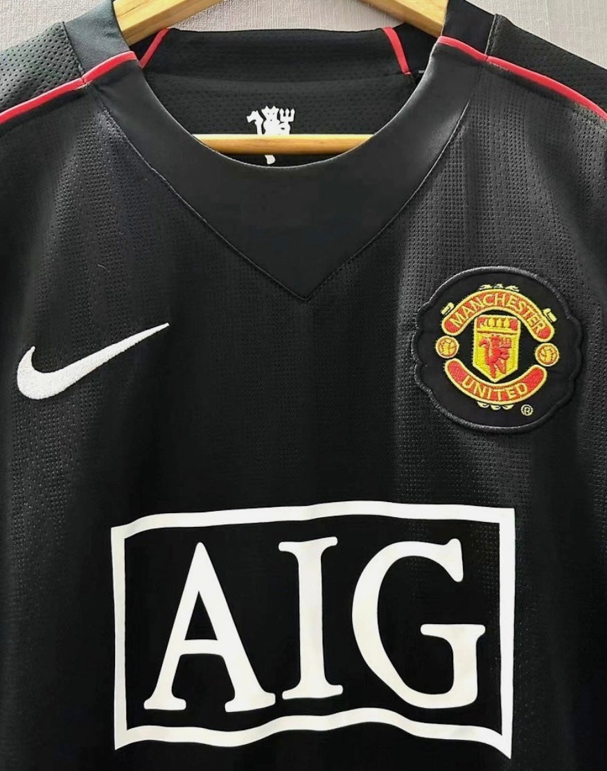 Camiseta Retro Cristiano Ronaldo — Edición Coleccionista
